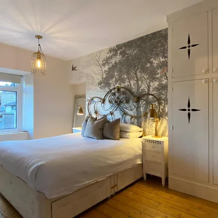 Inglenook * Grange-over-Sands