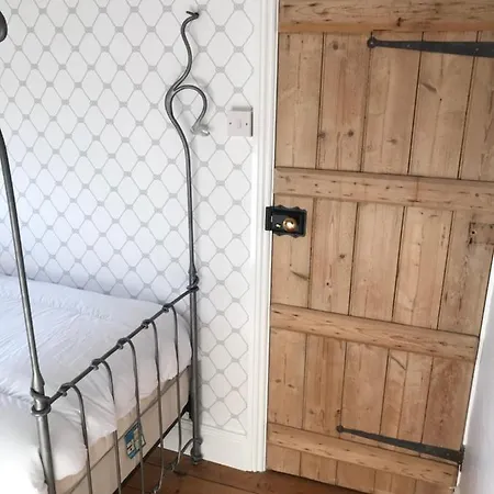 Inglenook